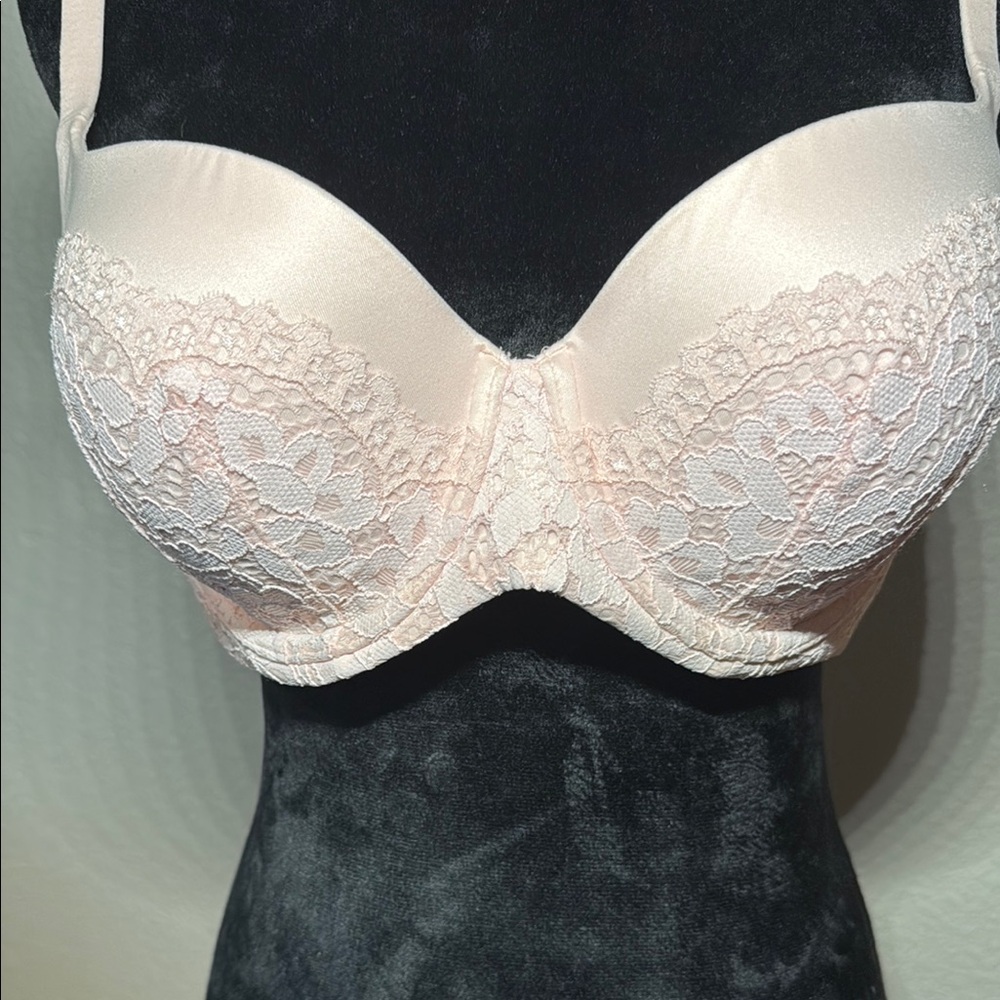 Victoria's Secret Cream Lace Bra